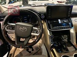 تۆیۆتا لاند کروزەر